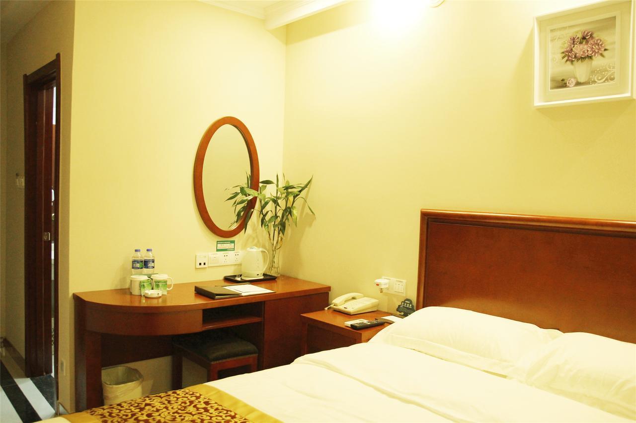 Greentree Inn Jiangsu Zhenjiang Jiangsu Science And Technology University Youth Square Express Hotel Chang-čou Exteriér fotografie